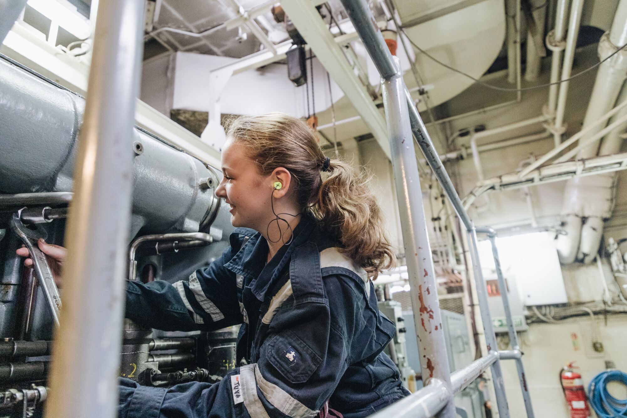Every vessel brings something new to learn. Aboard, Tuva works alongside experienced maritime professionals while building the practical skills for her own engineering career.