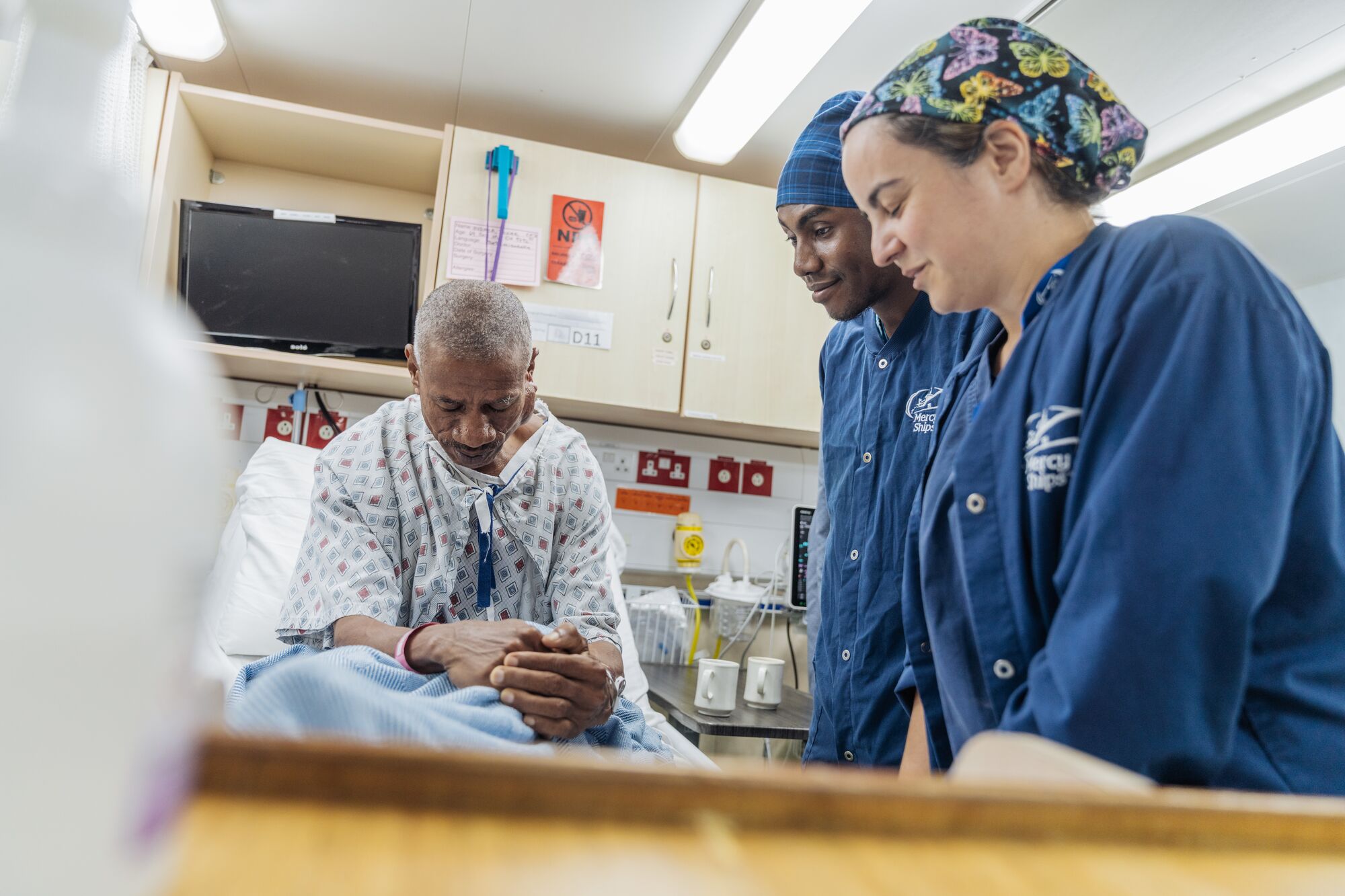 After years without the means to seek surgery, Désiré met the team who could treat both of his conditions.